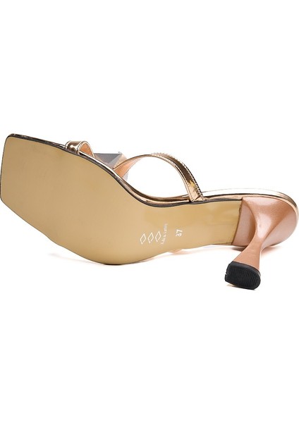 Tokalı Kadın Topuklu Terlik indirimleri