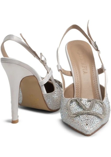 Vilda Gümüş Taş Detaylı Beyaz Topuklu Ayakkabı
