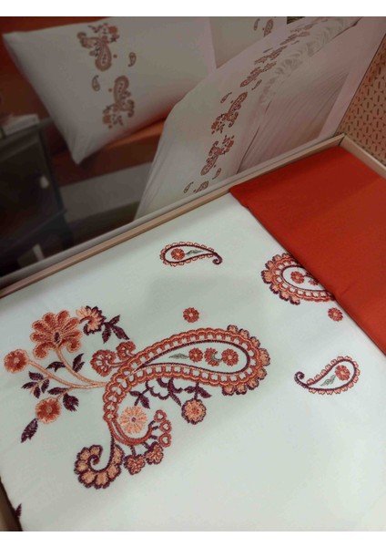 Çift Kişilik Butik Nakışlı Nevresim Takımı Paisley modelleri