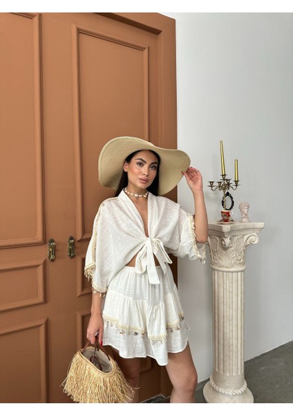 🌿 Bohem Bağlamalı Kimono & Volanlı Şort Etek 2’li Takım – Krem & Bej