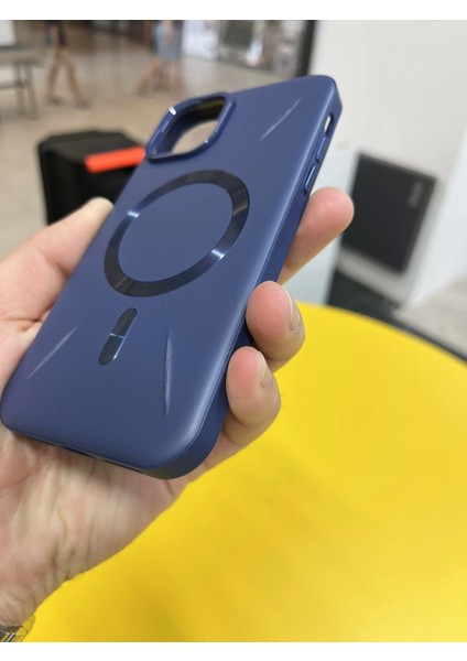 Iphone 11 Uyumlu Premium Magsafe Özellikli Ultra Lüks Kılıf
