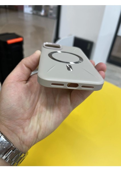 Iphone 11 Uyumlu Premium Magsafe Özellikli Ultra Lüks Kılıf