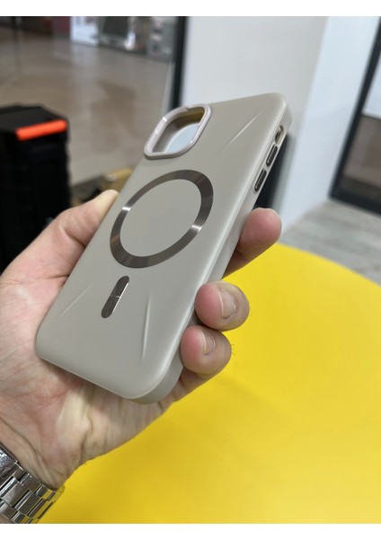 Iphone 11 Uyumlu Premium Magsafe Özellikli Ultra Lüks Kılıf