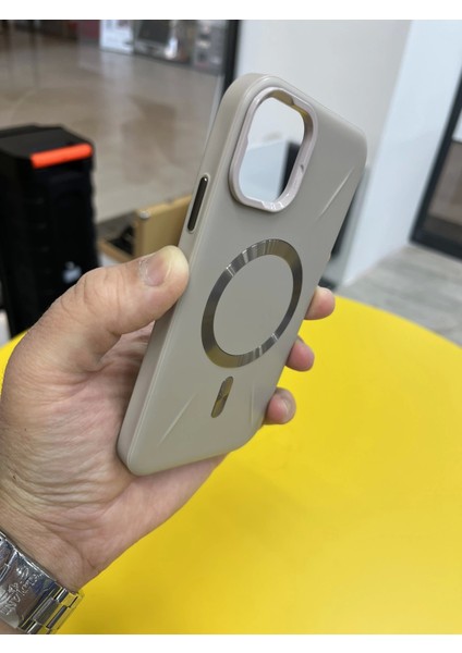 Iphone 11 Uyumlu Premium Magsafe Özellikli Ultra Lüks Kılıf