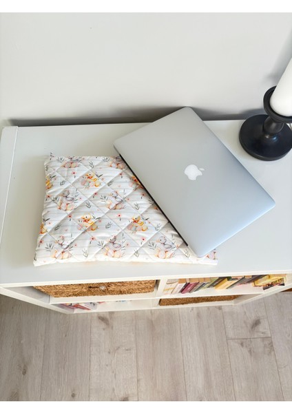 Ördek Desenli 13-14 Inç Laptop Kılıfı – MacBook Air Uyumlu Kılıf, Suya Dayanıklı Kapitoneli Bilgisayar Çantası, Ekru Evrak Çantası fırsatları