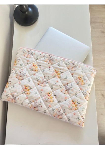 Ördek Desenli 13-14 Inç Laptop Kılıfı – MacBook Air Uyumlu Kılıf, Suya Dayanıklı Kapitoneli Bilgisayar Çantası, Ekru Evrak Çantası modelleri
