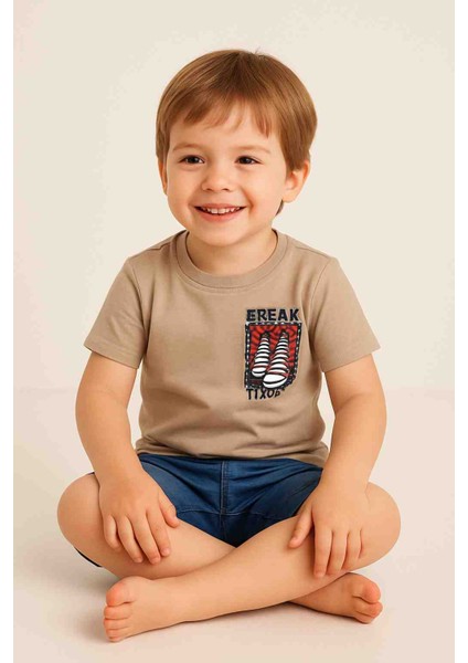 Erkek Çocuk Sneaker Baskılı 2’li Şortlu Yazlık Takım – Kum Beji ve Buz Mavi Renk Seçenekli modelleri