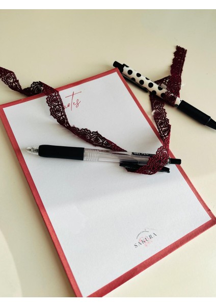 Kırmızı Çerçeveli Notepad