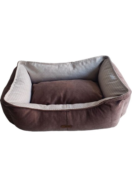 Kahve krem renkli rahat ve şık evcil hayvan yatağı, yüksekliği 100 cm
