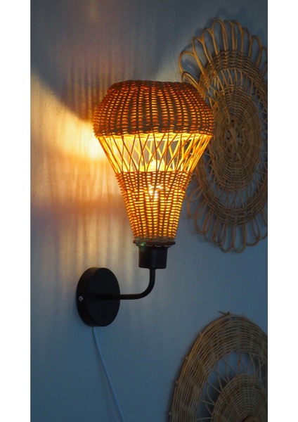 El Yapımı Lale Rattan Duvar Lambası | Doğal ve Otantik Aydınlatma modelleri