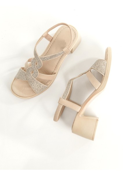 Alesso Bej Renk Hakiki Deri Taşlı Sandalet Kalın Topuklu Kadın Ayakkabı modelleri