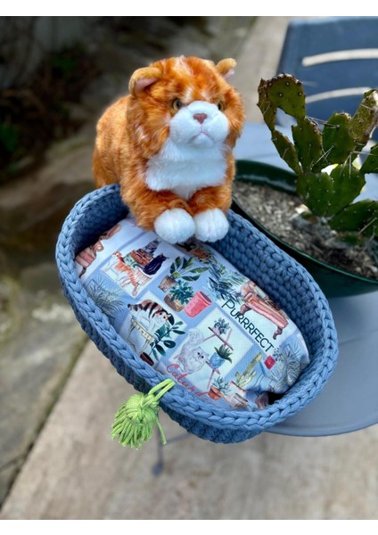 El Örgüsü Mavi Kedi Yatağı, Rahat ve Şık Tasarım, 13 cm Yükseklik