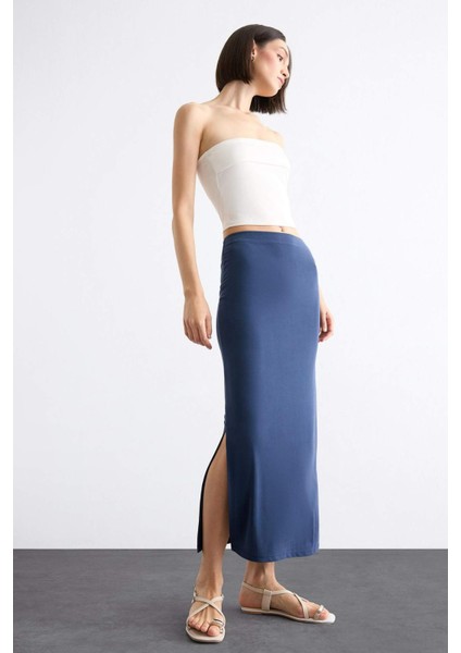 Slim Fit Dar Kesim Yırtmaçlı Midi Etek F8335AX25SM fırsatları