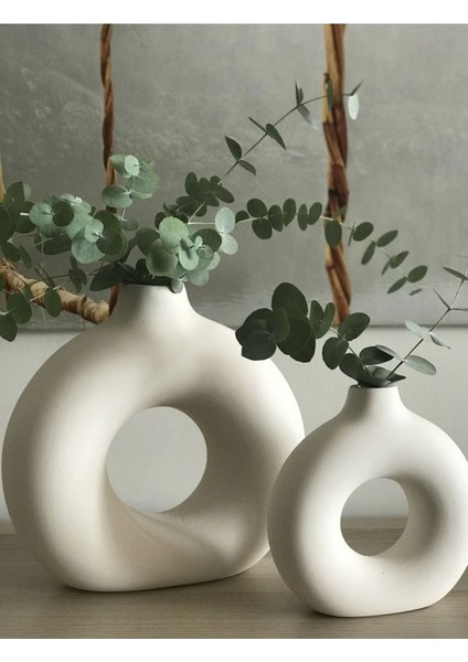 Beyaz beton halka vazo seti, dekoratif ve hediye seçenekleriyle şık tasarım