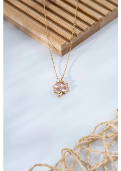 Pembe Taşlı Çiçek Figürlü Kolye