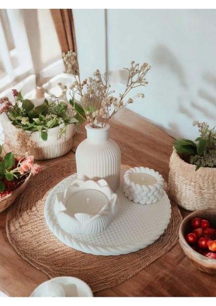 Şık Beyaz Seramik Set, Vanilya Kokusu, Mumluk ve Vazo Tasarımı, Aromalı, Renk: Beyaz