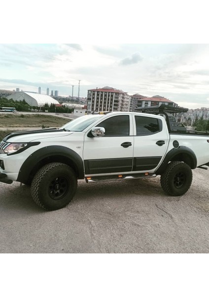 Mitsubishi L200 & Fiat Fullback Uyumlu Çamurluk Seti (4.5 Cm)