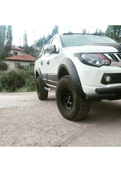 Mitsubishi L200 & Fiat Fullback Uyumlu Çamurluk Seti (4.5 Cm) fiyatları