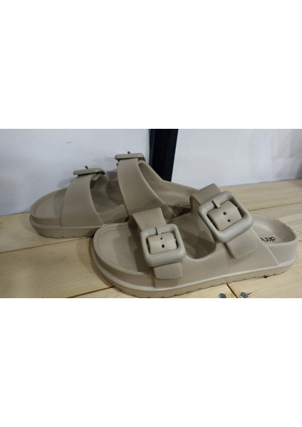 Çift Tokalı Rahat Silikon Taban Camel Renkli Terlik