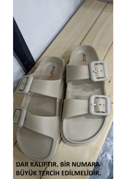 Çift Tokalı Rahat Silikon Taban Camel Renkli Terlik