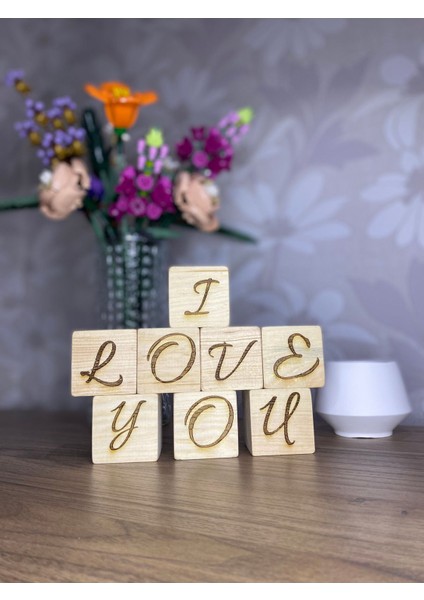 Renkli ahşap dekoratif küp seti, sevgi temalı, 8 parça, şık ve eğlenceli tasarım fiyatları