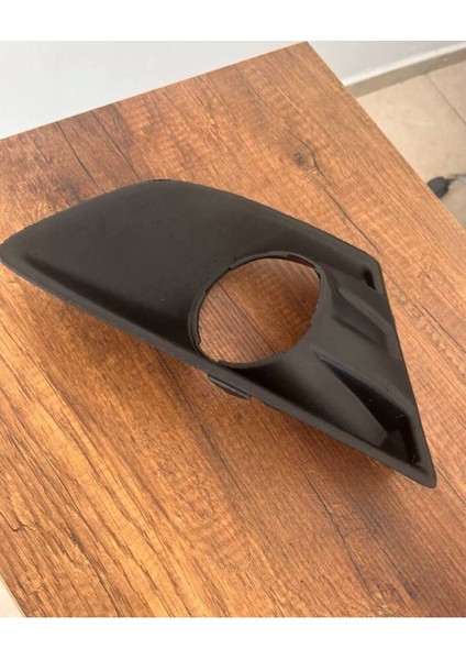 Ford C-Max Sis Farı Çerçevesi Sağ Taraf modelleri