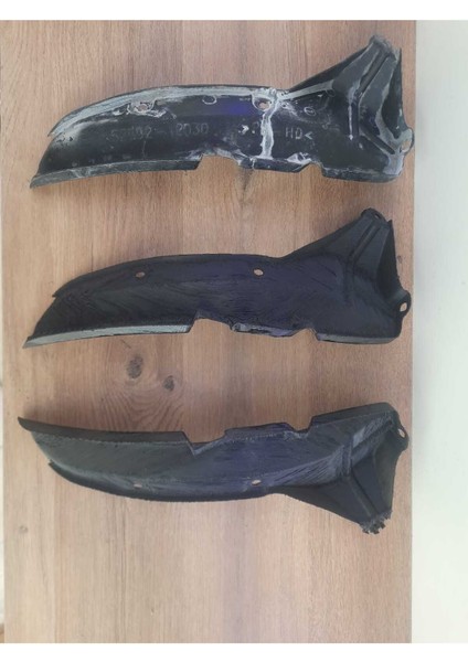 Toyota Corolla Terra 1999-2002 Arka Çamurluk Iç Plastiği