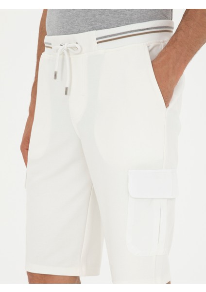 Erkek Beyaz Slim Fit Kargo Cepli Şort 50284605-VR013