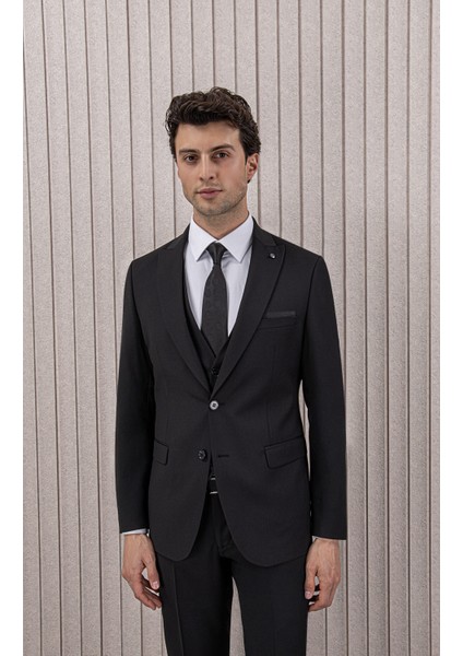 Erkek Yünlü Slim Fit Sivri Yaka Yelekli Takım Elbise