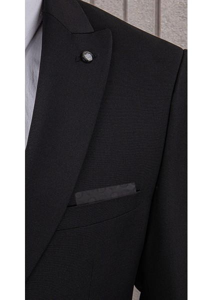 Erkek Yünlü Slim Fit Sivri Yaka Yelekli Takım Elbise