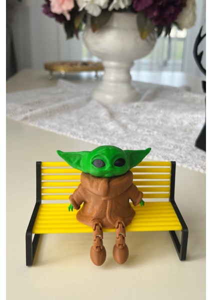 Sevimli Oturan Grogu (Baby Yoda) Figürü - Masaüstü Dekoratif Süs (8x7 Cm)-Bank Dahil Değildir fırsatları