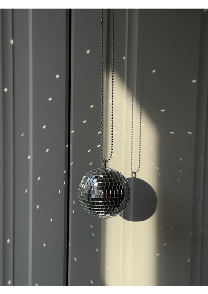 Bordo diskoda parlak disk topu, 8x8 cm, cam malzeme, şık araba dekoru modelleri