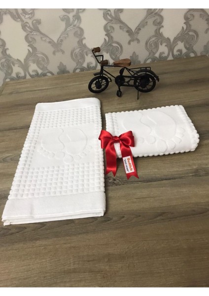 Beyaz Pamuklu Ayak Havlusu Çiftli, 50x70 cm, Yumuşak ve Hafif Kullanım Şıklığı fiyatları