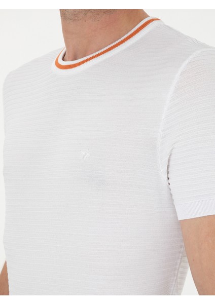 Erkek Beyaz Slim Fit Bisiklet Yaka Triko T-Shirt 50285359-VR013