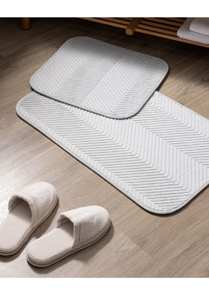 Açık gri banyo paspası, kaymaz taban, 50x80 cm, polyester malzeme