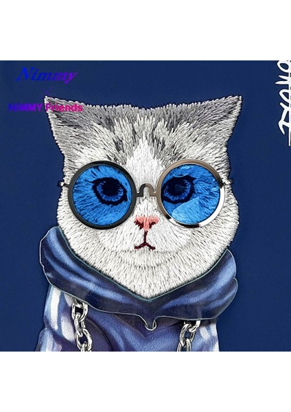 iPhone 15 Uyumlu 3D Gözlük Zincir Handsome Kedi Detaylı Nakış İşlemeli Kabartmalı Cool Glasses Kılıf fiyatları