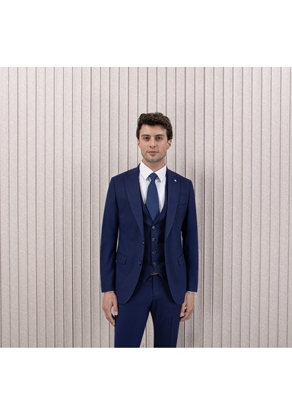Erkek Likralı Slim Fit Sivri Yaka Yelekli Takım Elbise