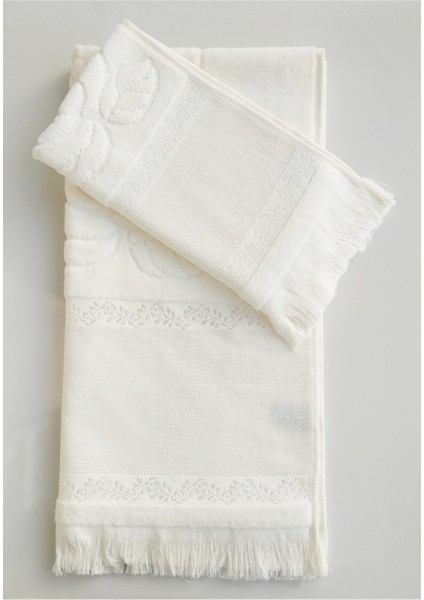 Kadife havlu seti, etamin işlemeli, yumuşak ve şık tasarım, pamuklu malzeme, yüz havlusu