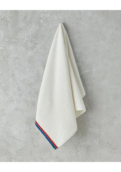 Ekru pamuk yüz havlusu, yumuşak ve yüksek kaliteli temizlik için ideal