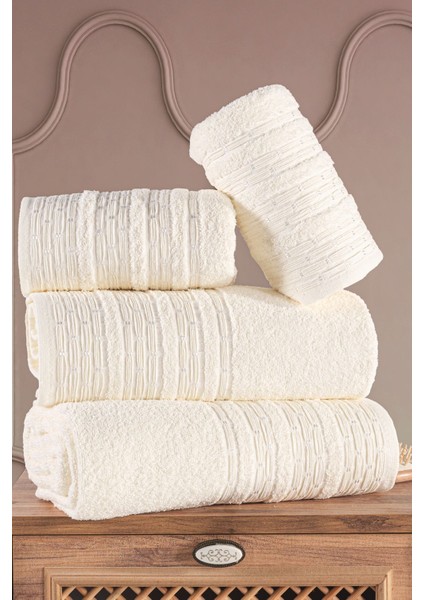 Ekru 4'lü yumuşak pamuklu banyo havlu seti, şık ve konforlu kullanım için ideal