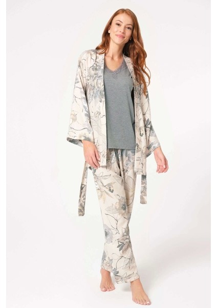Viskon Çiçek Desenli Nakış Detaylı Sabahlıklı Pijama Takımı fiyatları