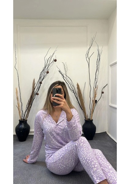 Bayan Önü Düğmeli Desenli Pijama Takımı