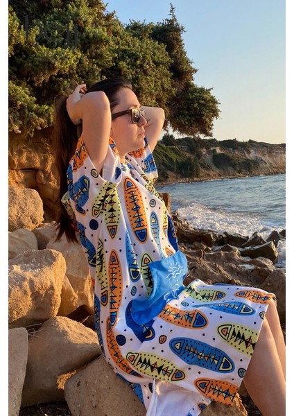 Yazlık kapşonlu bornoz ve plaj havlusu, pamuk, beyaz-mavi, tek parça modelleri