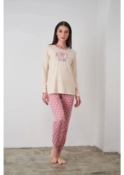 Bayan Yazı Detaylı Pijama Takımı fiyatları