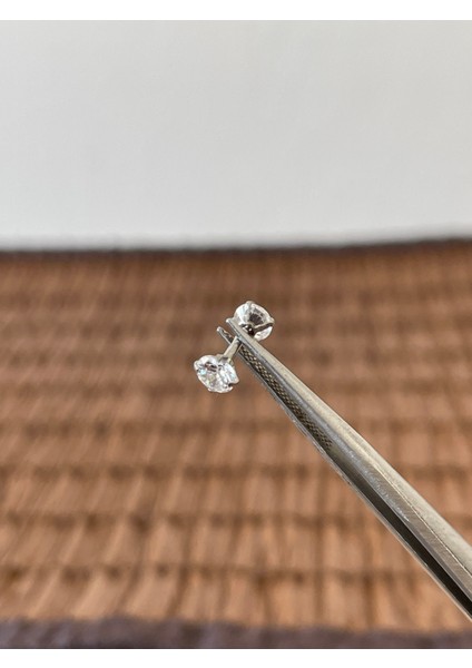 316 L Cerrahi Çelik Çift Taraflı Zirkon Taşlı Dudak Helix Tragus Kıkırdak Piercingi