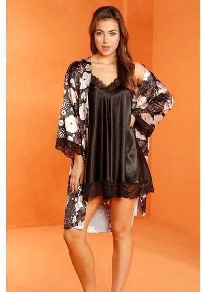 Barina Bayan Gecelik Sabahlık Takımı