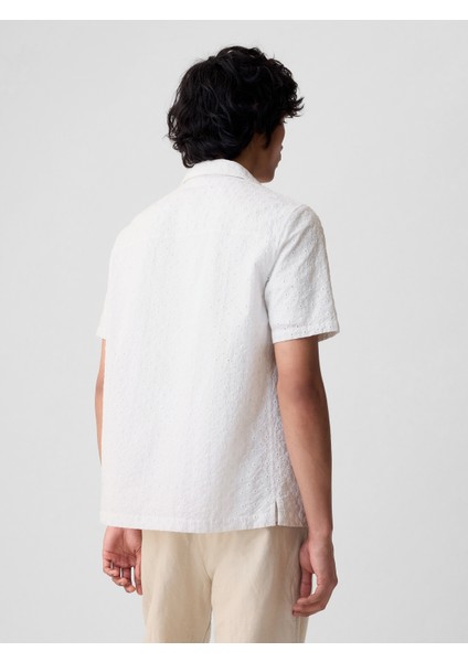 Erkek Beyaz Fisto Işlemeli Gömlek fırsatları