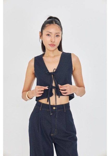Bağcık Detaylı Denim Yelek fırsatları