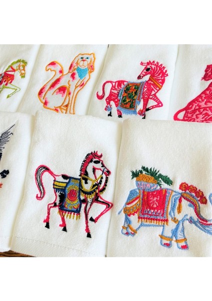 Renkli ve yumuşak leopar desenli el havlusu, pamuk polyester dokusu, şık tasarım fırsatları