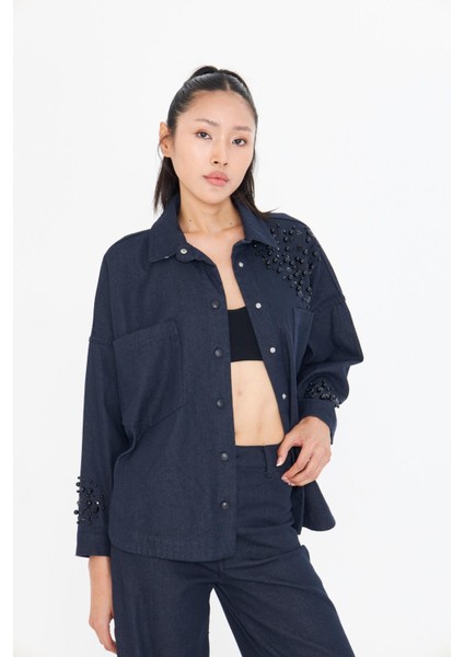 Kolları ve Önü Taşlı Denim Gömlek